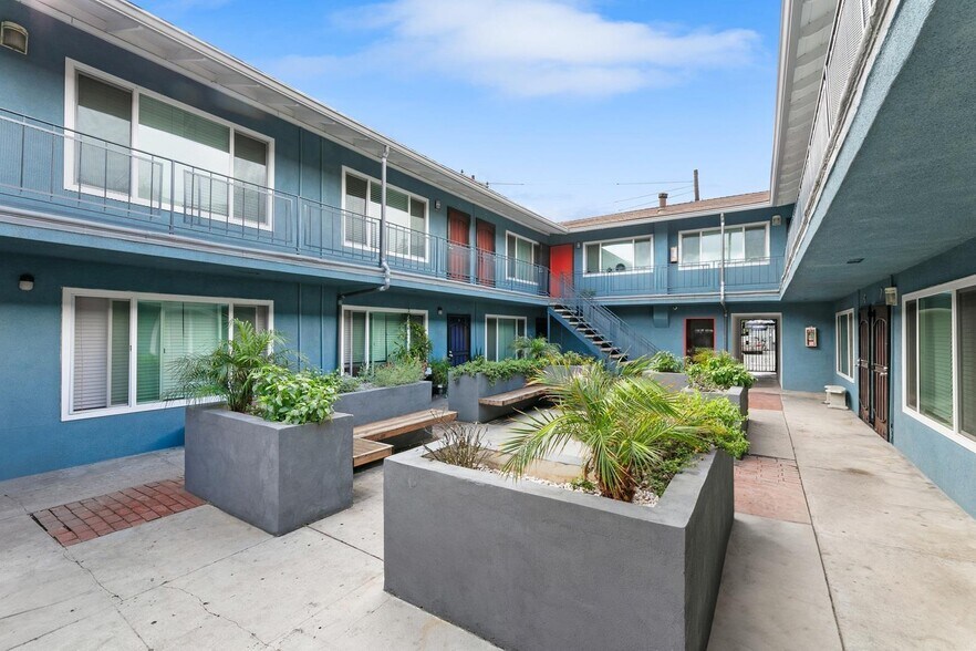 1495 Peterson Ave, Long Beach, CA à vendre - Photo du bâtiment - Image 3 de 21