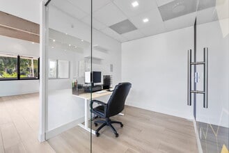 3595 Sheridan St, Hollywood, FL à louer Photo intérieure- Image 1 de 1