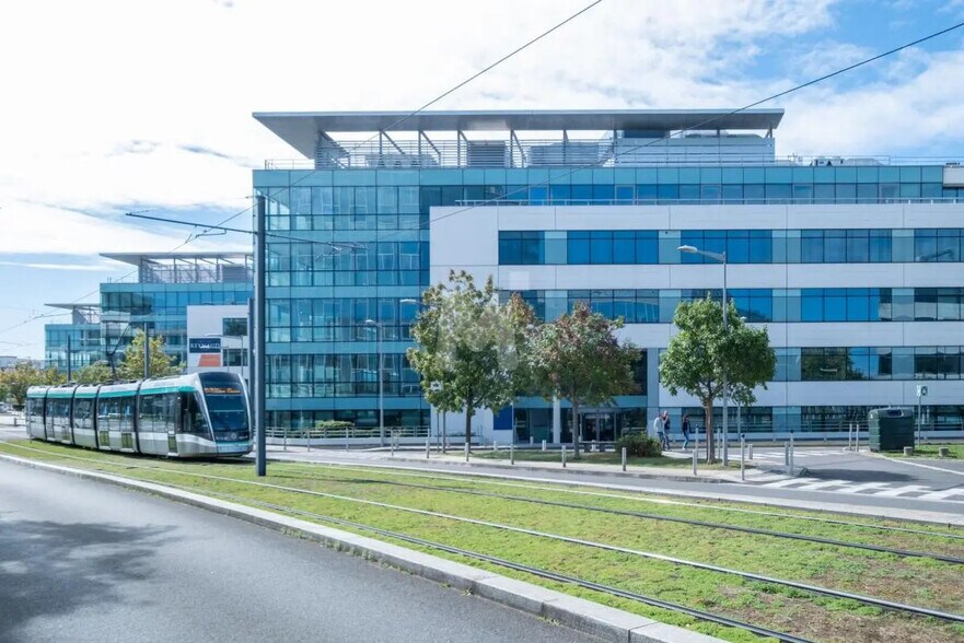 Bureau dans Rungis à louer - Photo du bâtiment - Image 2 de 18