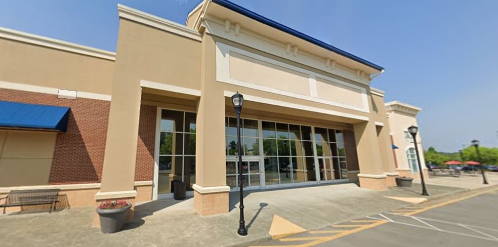 1021-1079 Beaver Creek Commons Dr, Apex, NC for lease - Building Photo - Image 1 of 6