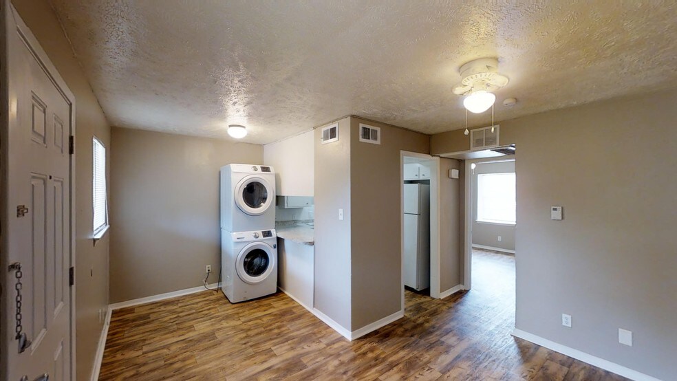 101 Lazy Oaks St, Lufkin, TX à vendre - Numérisation 3D de Matterport - Image 2 de 103