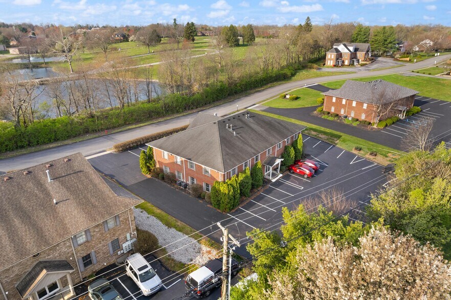 103 Wind Haven Dr, Nicholasville, KY à louer - Photo du bâtiment - Image 2 de 15