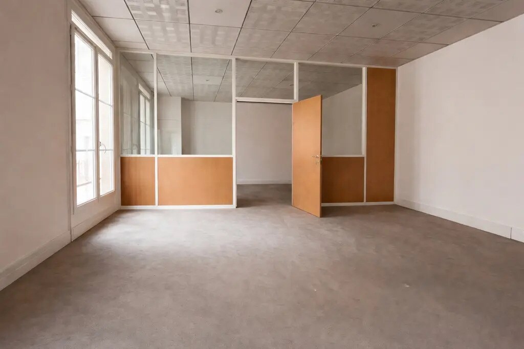 Bureau dans Paris à louer Photo du bâtiment- Image 1 de 8
