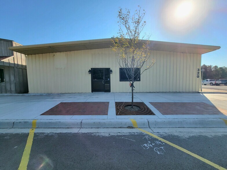 320 S Main, Cimarron, KS for sale - Building Photo - Image 1 of 31