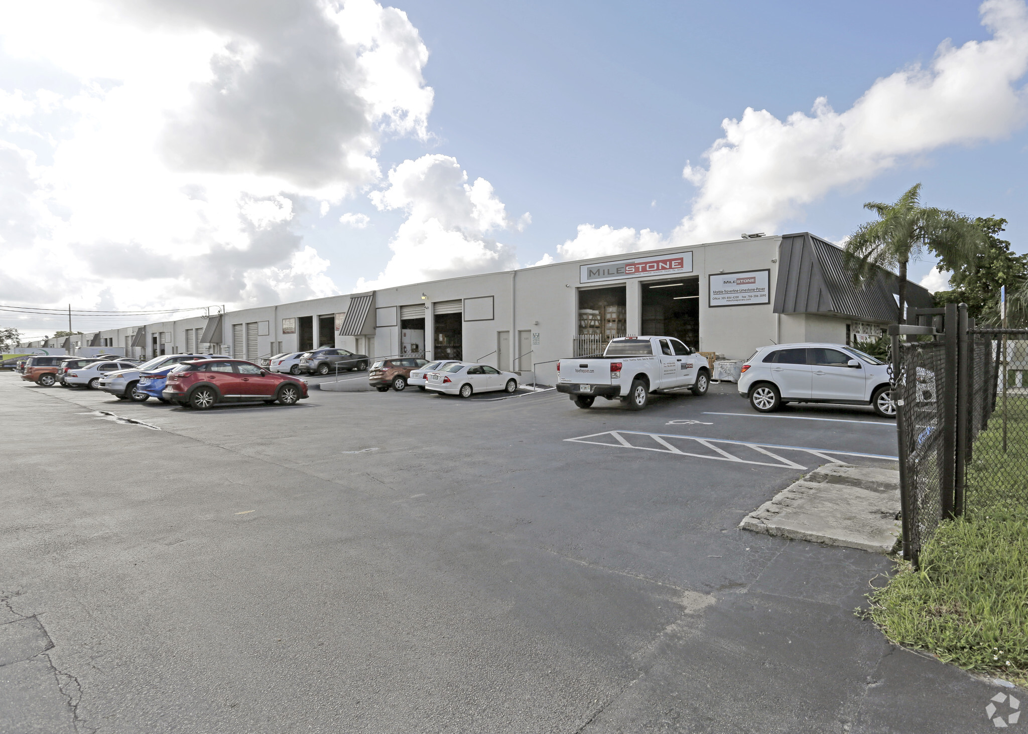 5501-5595 NW 72nd Ave, Miami, FL for lease Building Photo- Image 1 of 11