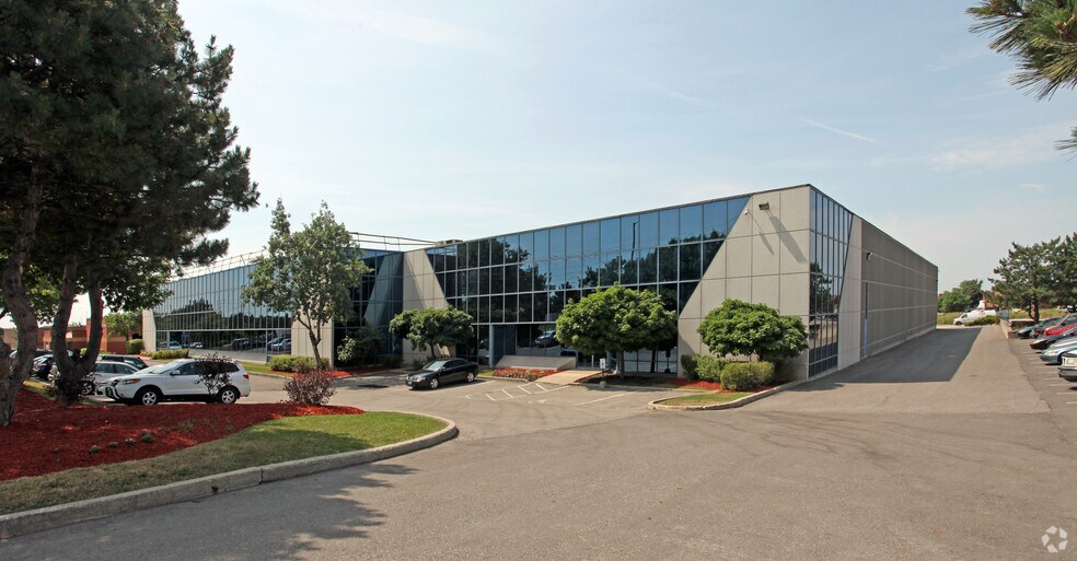 6200 Tomken Rd, Mississauga, ON à louer - Photo du bâtiment - Image 2 de 2