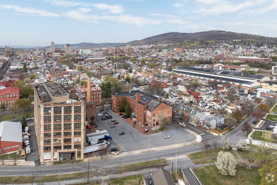 535 Canal St, Reading, PA for lease - Aerial - Image 2 of 4