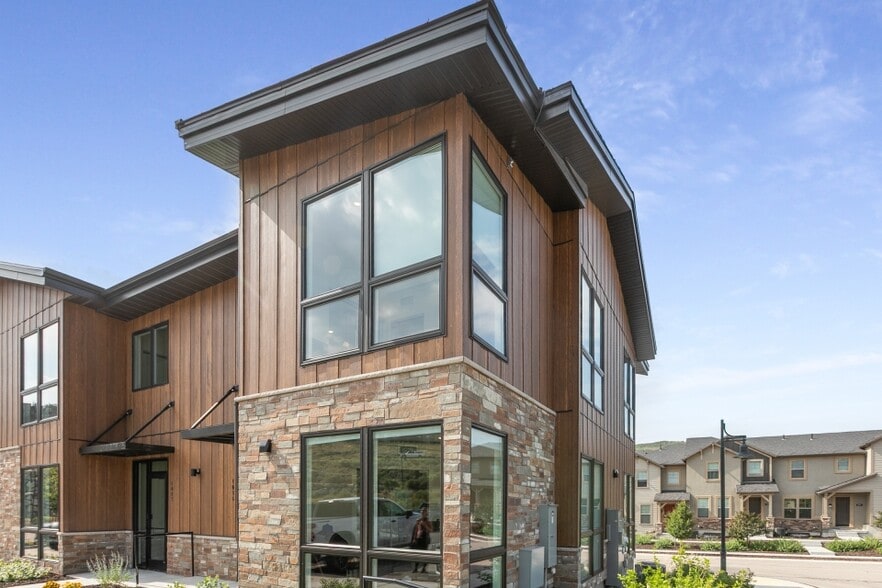 1086 Spring Rd, Kamas, UT à vendre - Photo du bâtiment - Image 2 de 16
