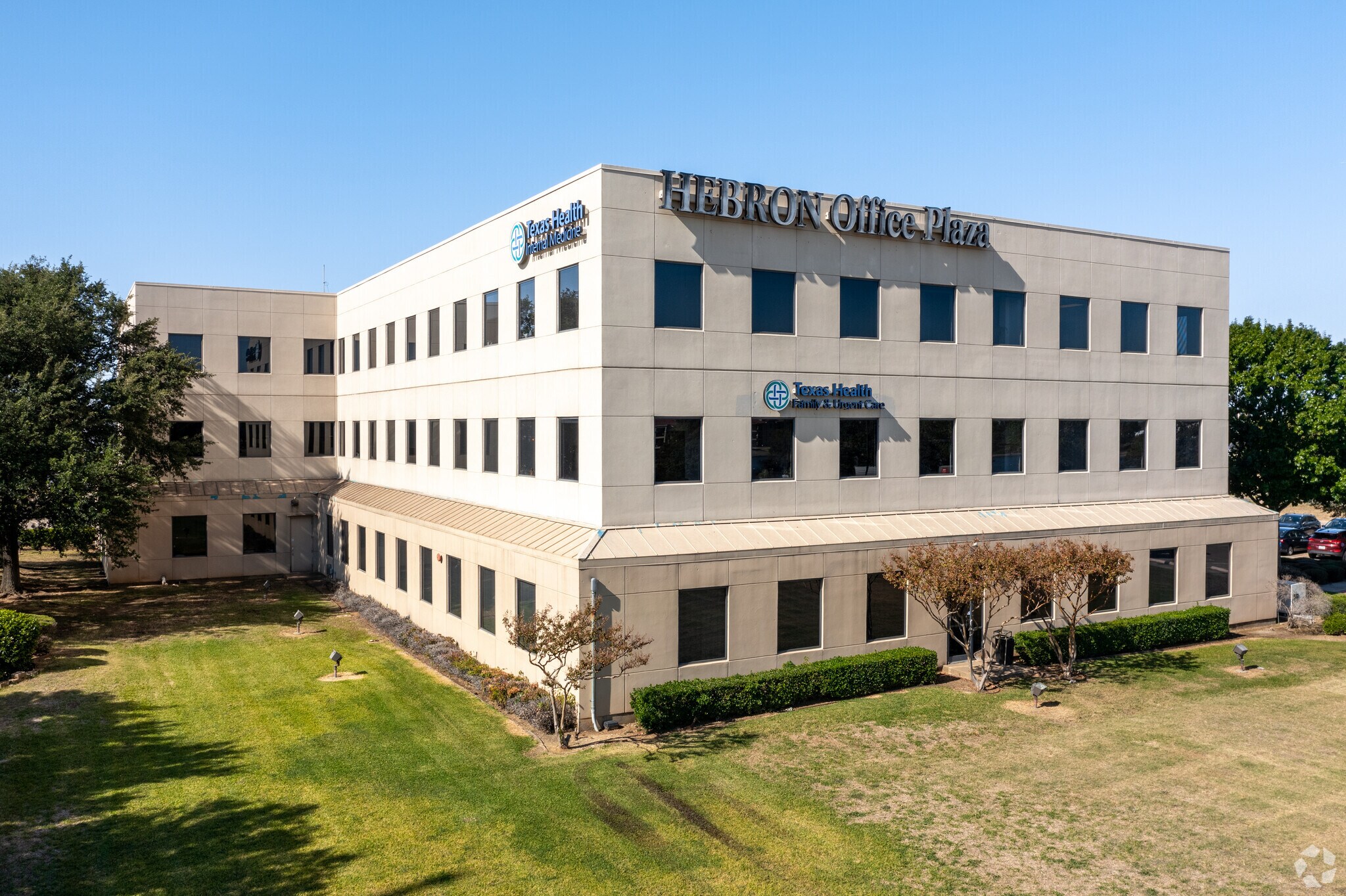 751 Hebron Pky, Lewisville, TX à louer Photo du bâtiment- Image 1 de 16