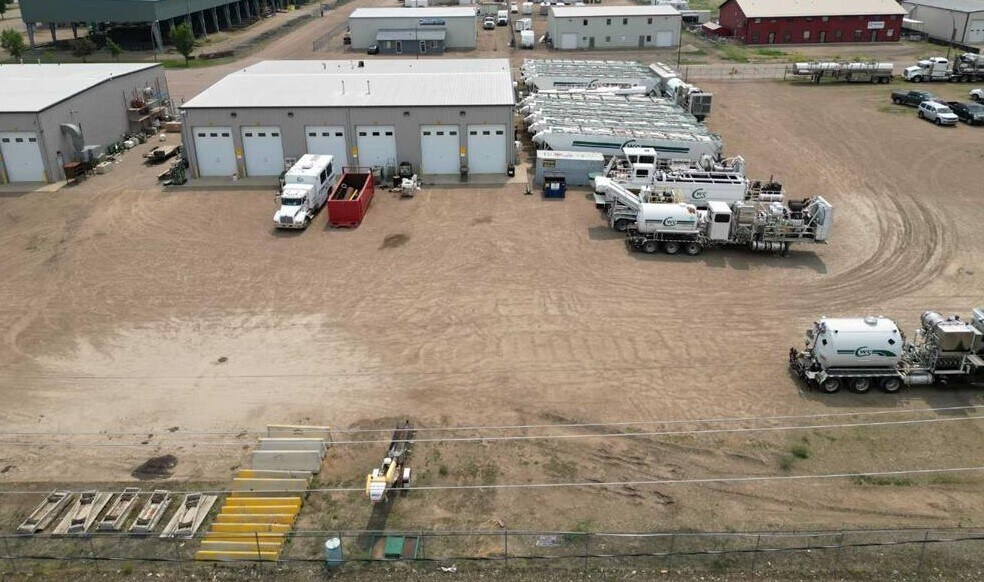 1448 Brier Estates Cres NW, Medicine Hat, AB à vendre - Photo du bâtiment - Image 2 de 2