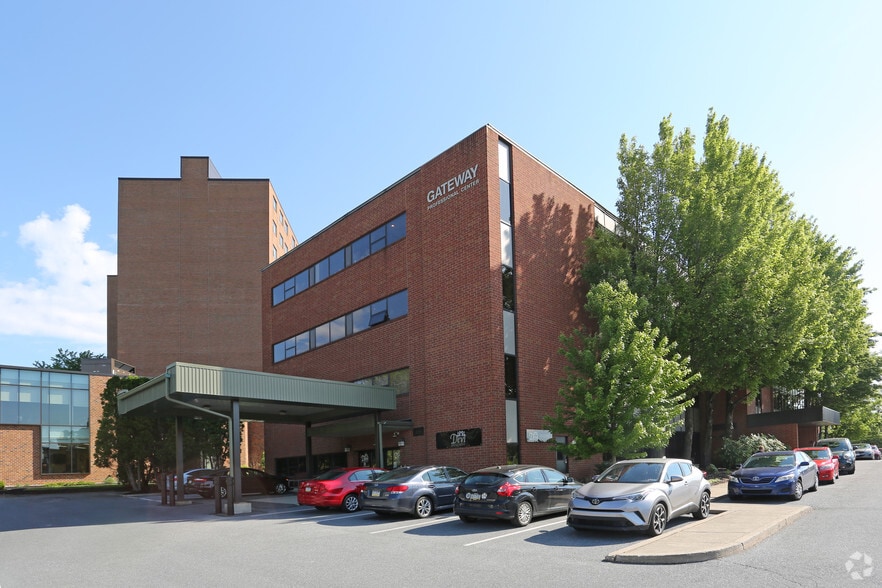 2045 Westgate Dr, Bethlehem, PA for lease - Building Photo - Image 3 of 7