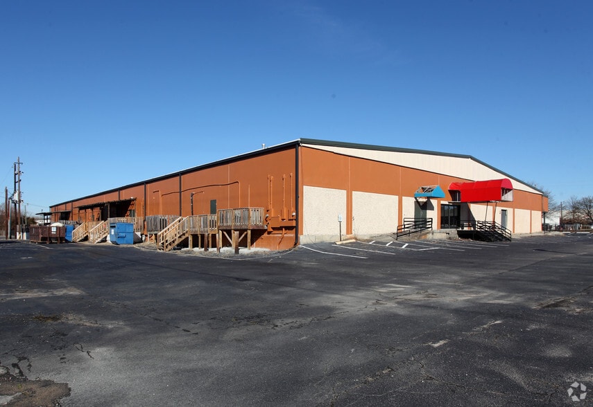 600 Creekside Dr, Raleigh, NC for lease - Building Photo - Image 2 of 3