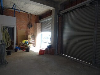 Plus de détails pour Commerce de détail à louer