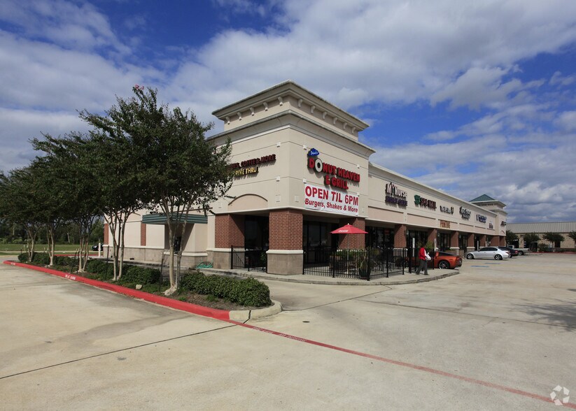 11601 Shadow Creek Pky, Pearland, TX à louer - Photo du bâtiment - Image 3 de 8