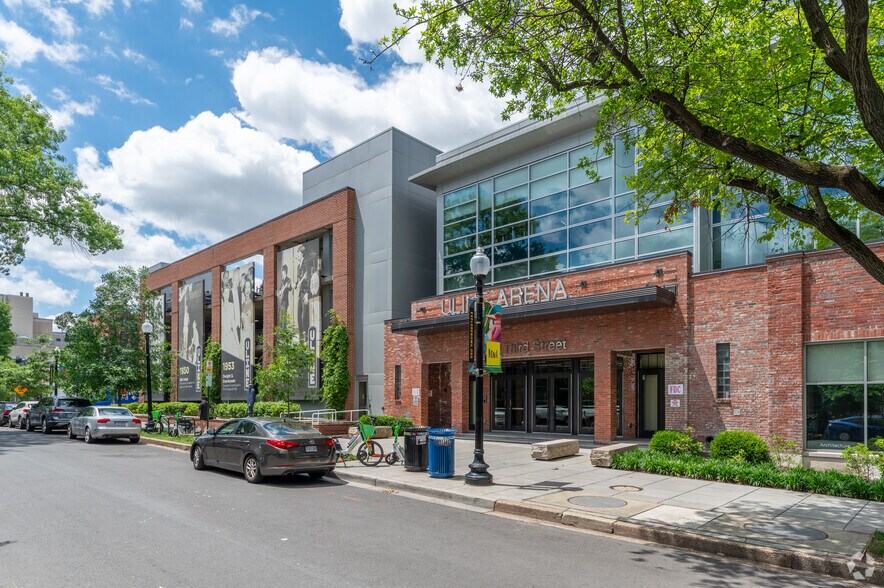 1140 3rd St NE, Washington, DC à louer - Photo du bâtiment - Image 2 de 19