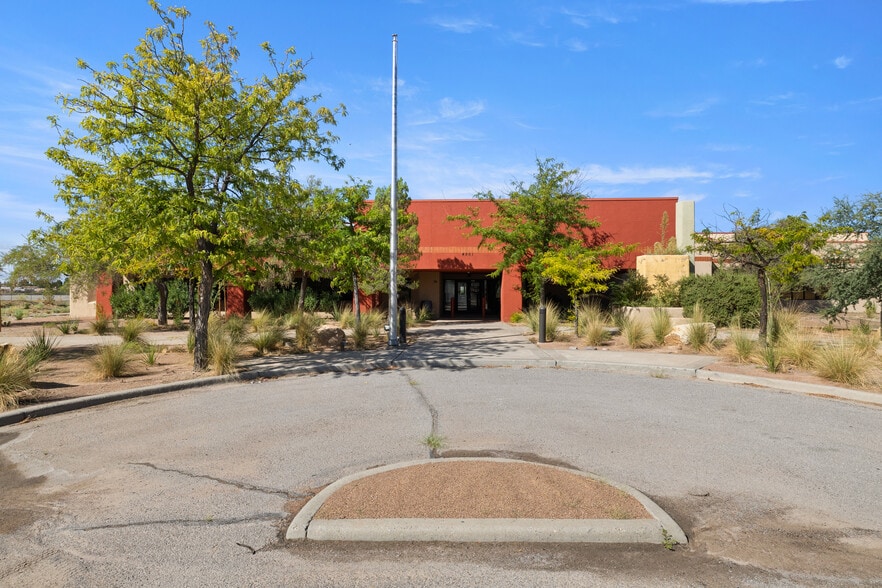 4201 Del Rey Blvd, Las Cruces, NM à vendre - Photo du bâtiment - Image 1 de 31