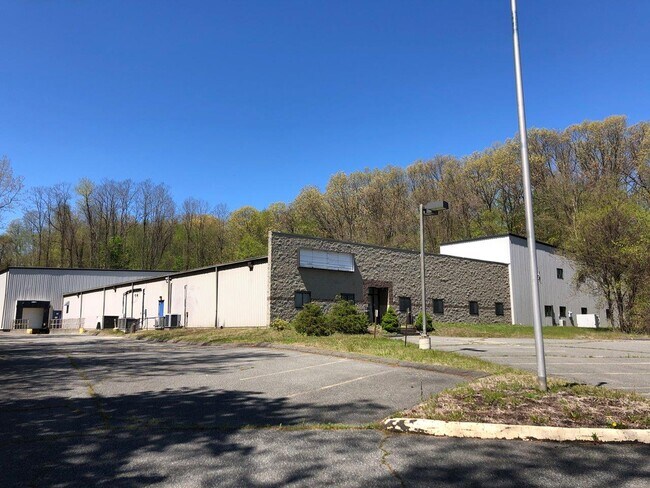 More details for 159 Grassy Plain St, Bethel, CT - Industrial for Lease