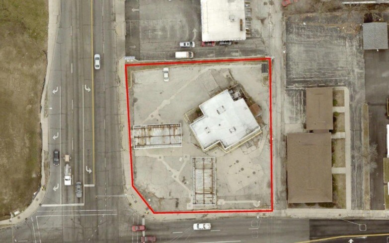 901 N Vermilion St, Danville, IL à vendre - Photo du bâtiment - Image 2 de 2