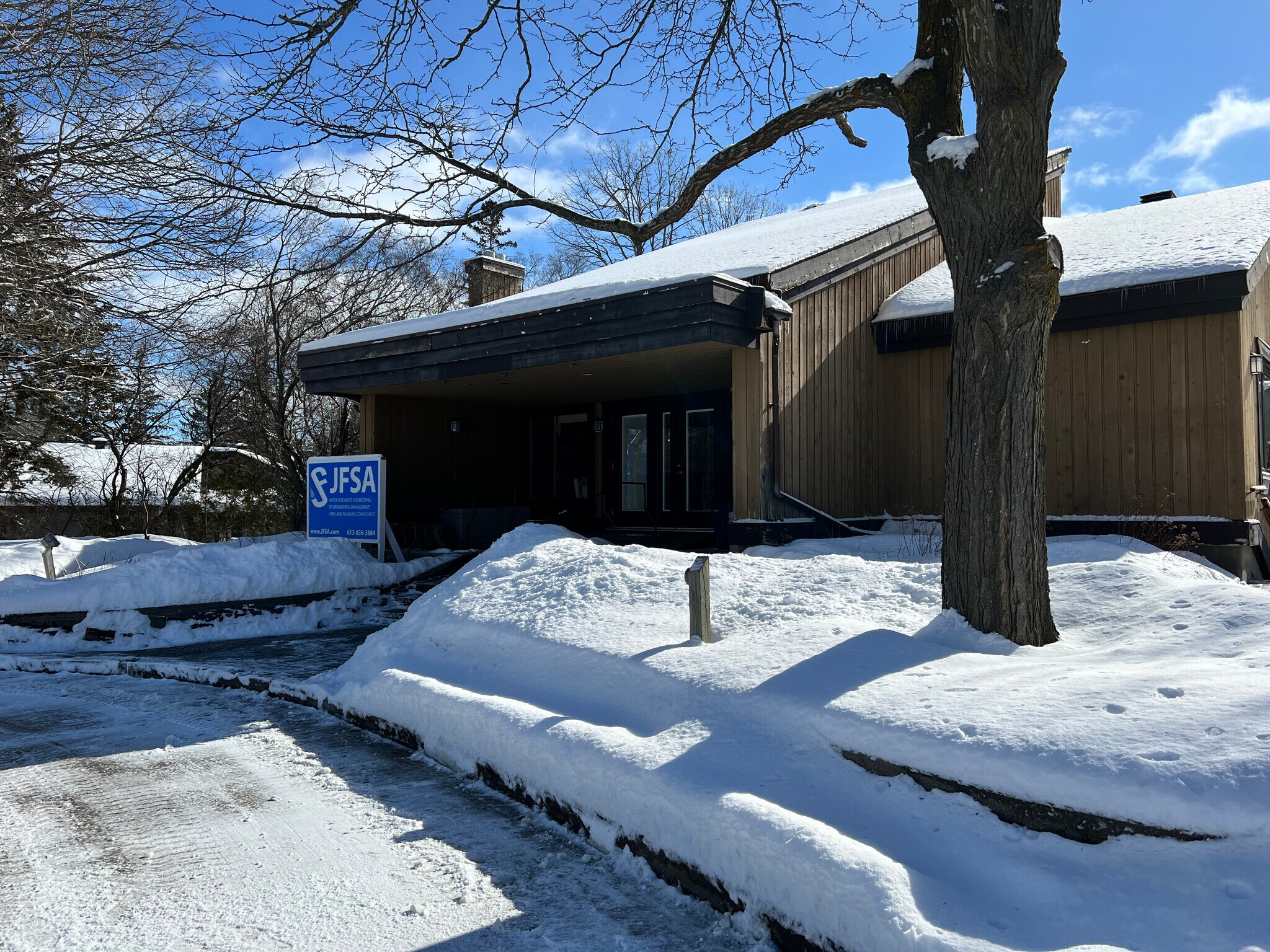 52 Springbrook Dr, Stittsville, ON for sale Primary Photo- Image 1 of 1