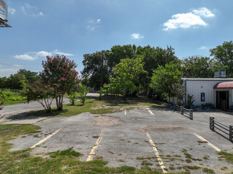 600 E Dashwood St, Fort Worth, TX for sale - Building Photo - Image 2 of 14