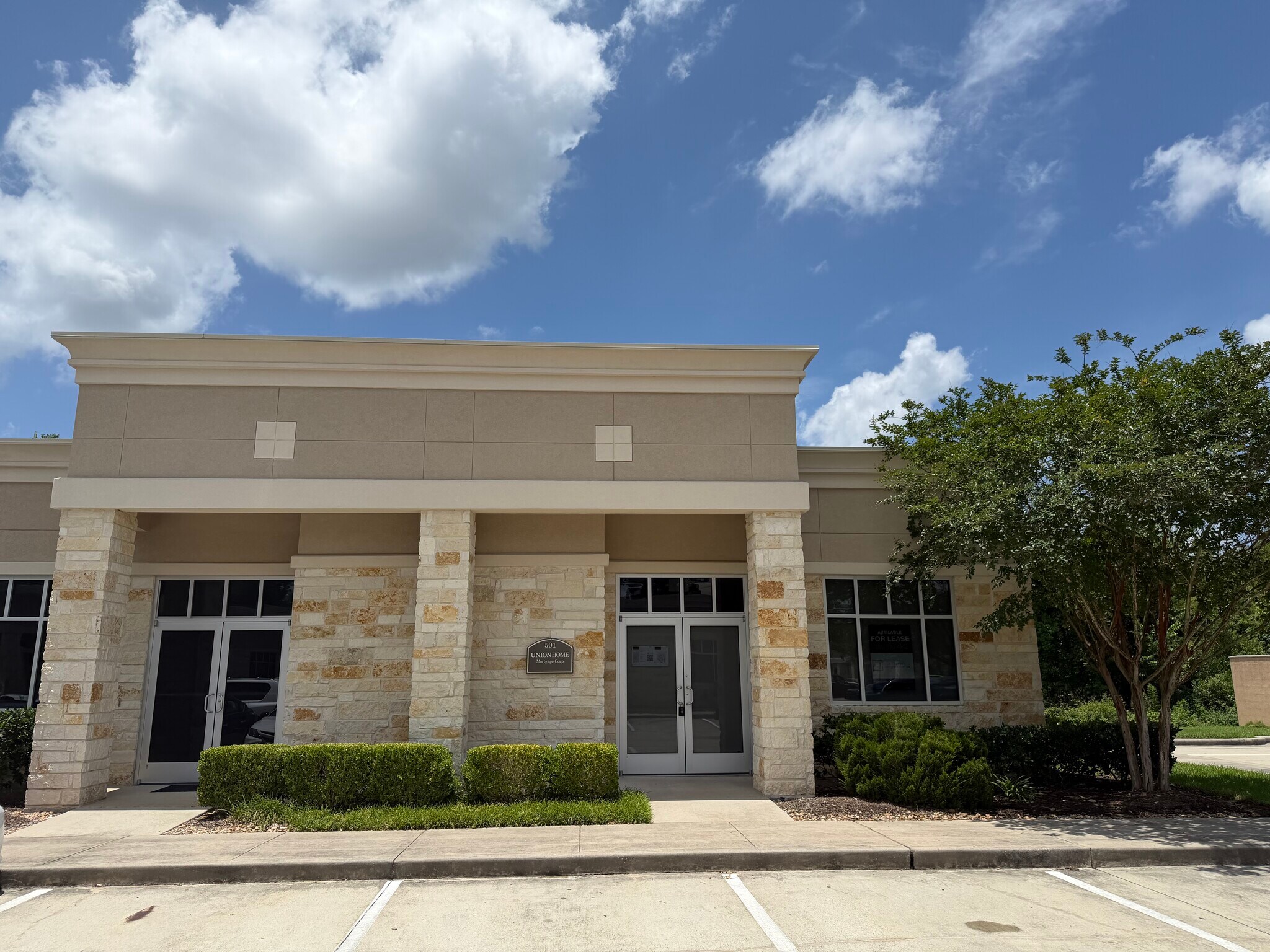 32731 Egypt Ln, Magnolia, TX à louer Photo du bâtiment- Image 1 de 17