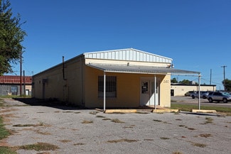 More details for 202 W Iowa Ave, Chickasha, OK - Office for Sale