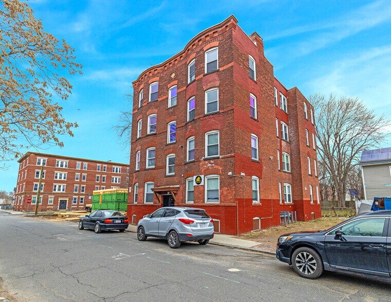 75 Orleans St, Springfield, MA for sale - Primary Photo - Image 2 of 2