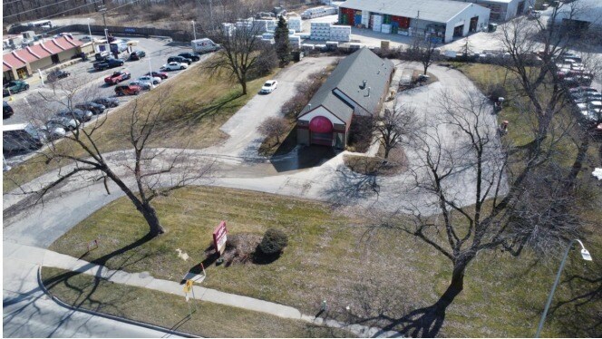 660 E Michigan Ave, Saline, MI à vendre - Aérien - Image 2 de 6