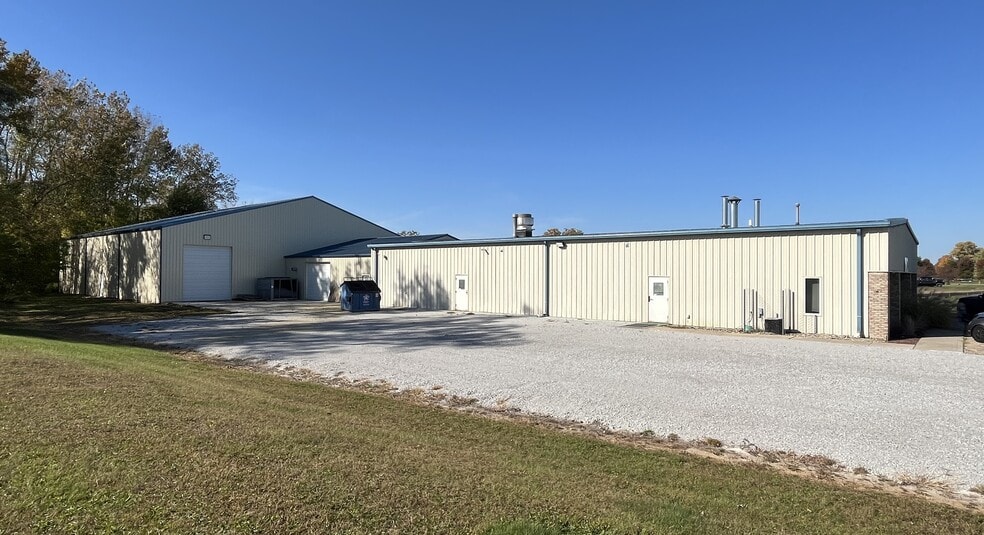 1540 Genesis Dr, La Porte, IN for sale - Building Photo - Image 3 of 7