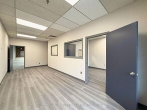 345 Nugget Ave, Toronto, ON à louer Photo intérieure- Image 2 de 6
