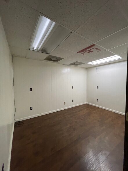 2160 Thomas Sumter Hwy, Sumter, SC à louer - Photo intérieure - Image 3 de 12