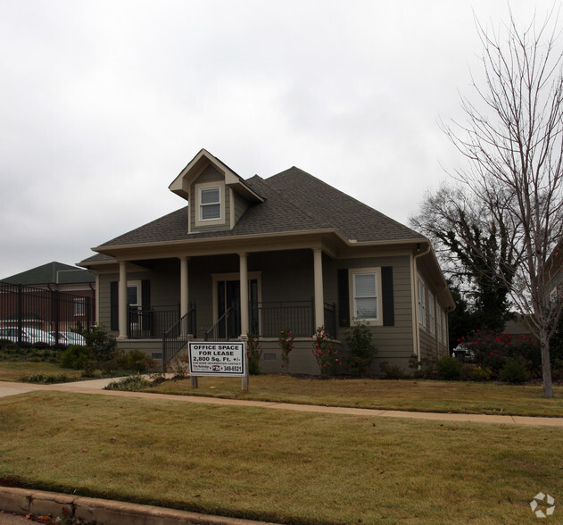 2314 11th St, Tuscaloosa, AL à vendre - Photo principale - Image 1 de 1