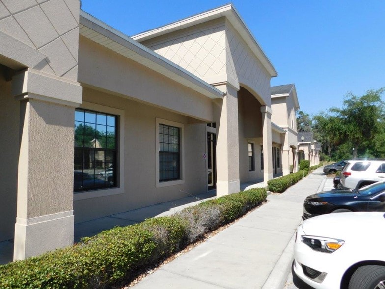170 Fitzgerald Rd, Lakeland, FL à louer - Photo du bâtiment - Image 3 de 37