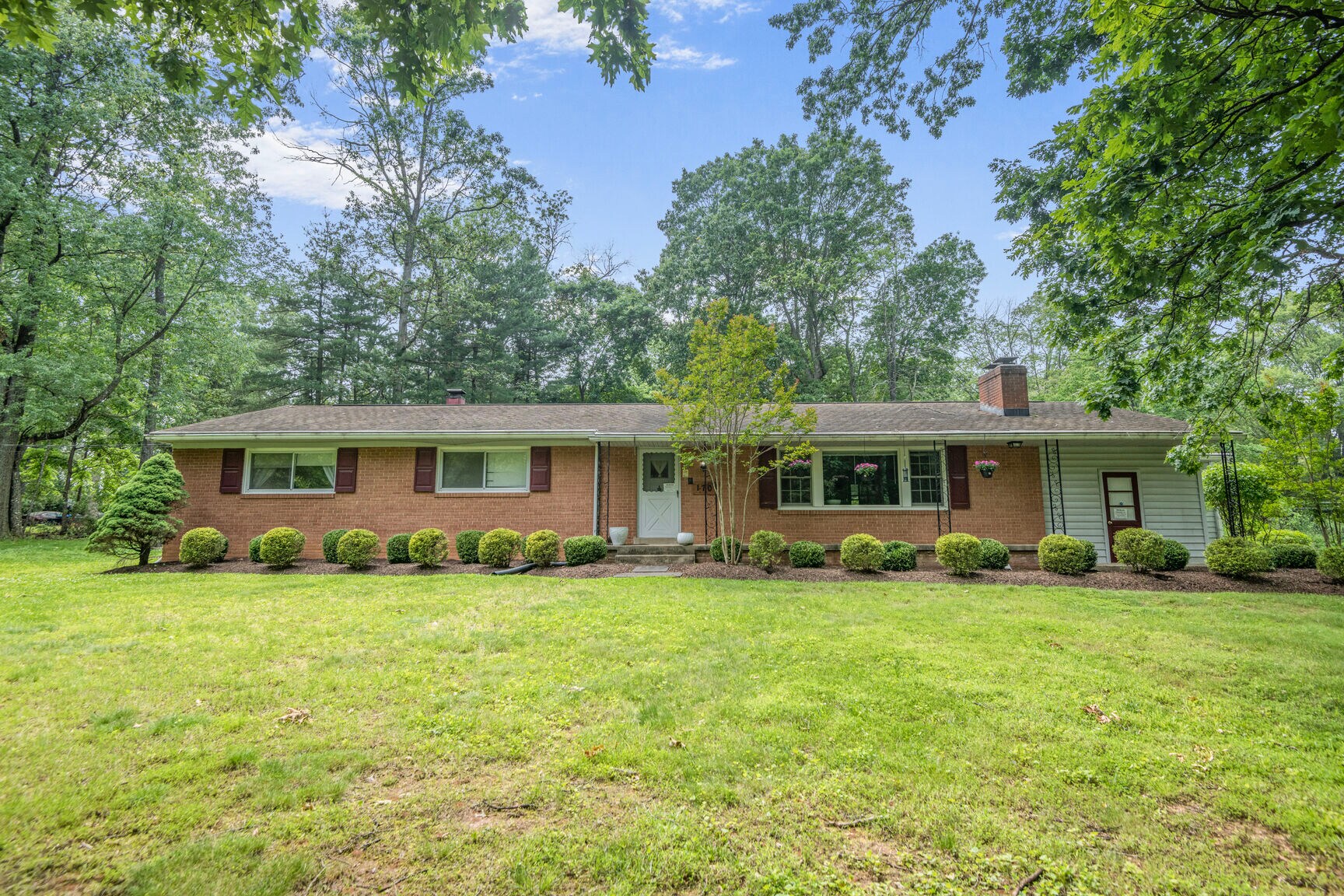 1701 Maydale Dr, Silver Spring, MD à vendre Photo du bâtiment- Image 1 de 15