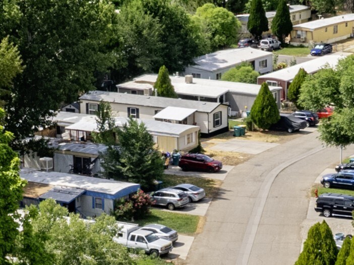 Western Slope Portfolio portefeuille de 4 propriétés à vendre sur LoopNet.ca - Photo du bâtiment - Image 3 de 10