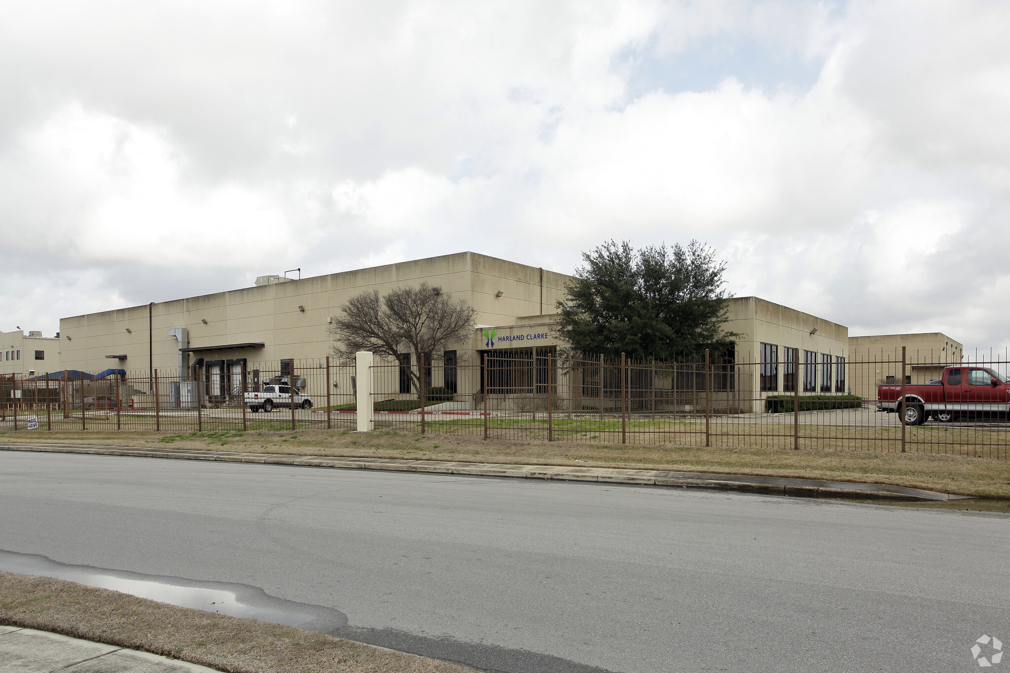 5003 Stout Dr, San Antonio, TX for sale Primary Photo- Image 1 of 1