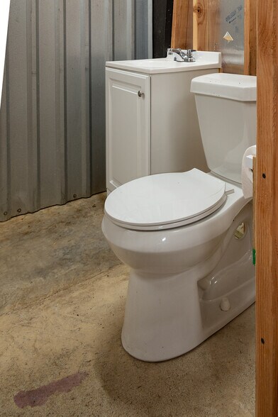 62 Industrial Park Cir, Benton, AR à louer - Photo du bâtiment - Image 3 de 10