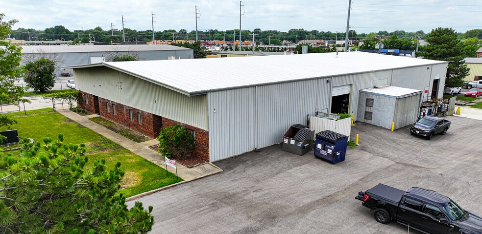 311 N Burch St, Olathe, KS for sale - Building Photo - Image 2 of 8