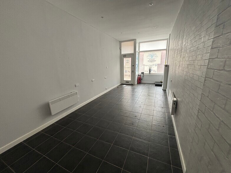 28-36 Main St, Ayr à vendre - Photo du bâtiment - Image 2 de 6
