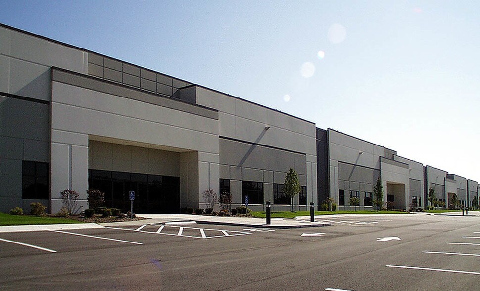 601 Lambert Pointe Dr, Hazelwood, MO à louer - Autre - Image 2 de 6