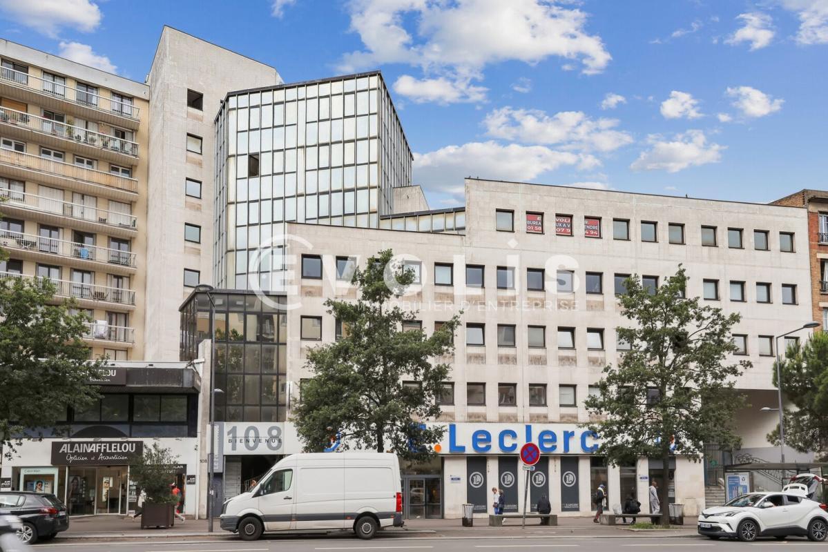 Office in Le Kremlin-Bicêtre for lease Building Photo- Image 1 of 13