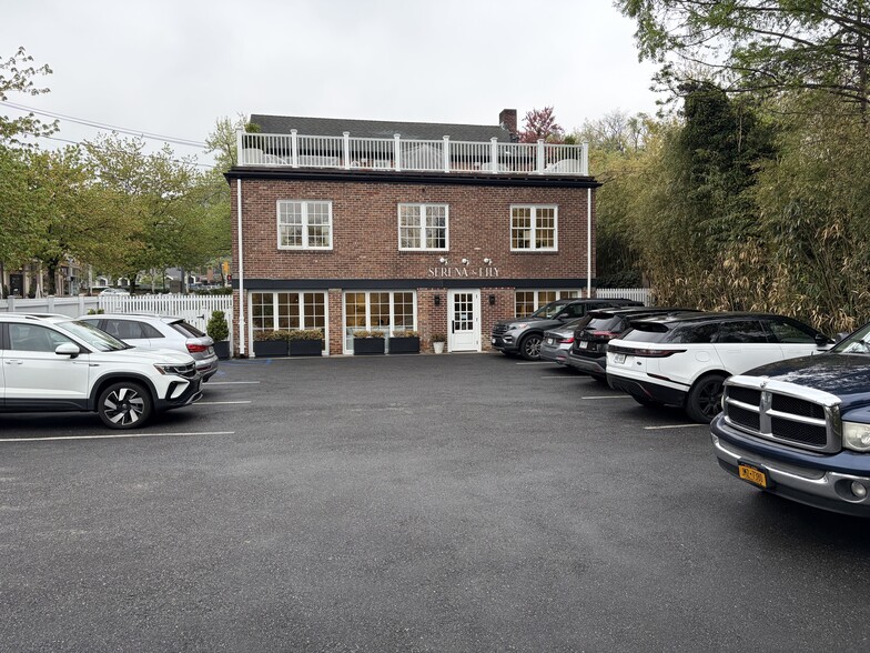 1489 Old Northern Blvd, Roslyn, NY for sale - Building Photo - Image 2 of 6