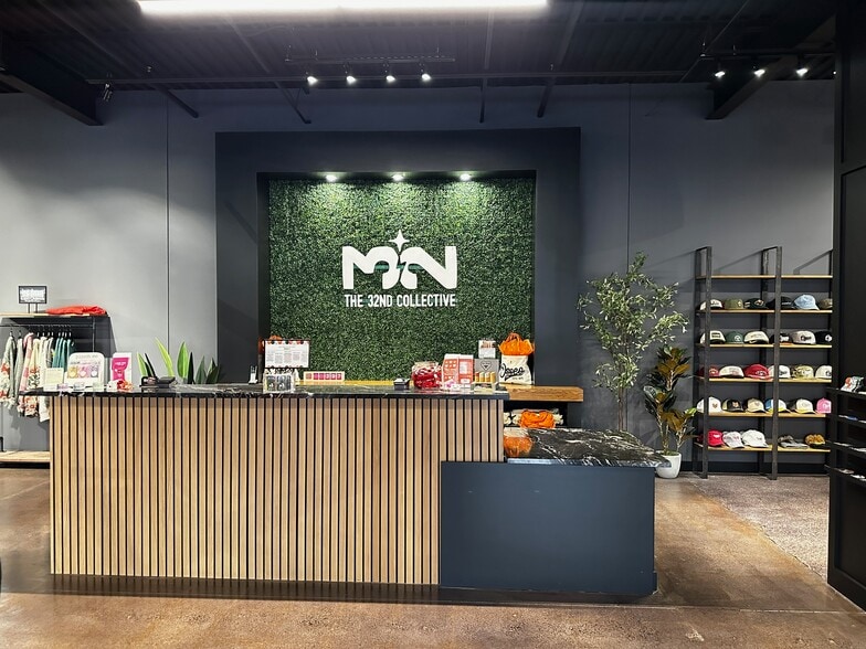 233 Central Ave, Osseo, MN à vendre - Photo du bâtiment - Image 2 de 20