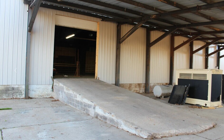 109 Campbell Dr, Flora, MS à vendre - Photo du bâtiment - Image 3 de 5