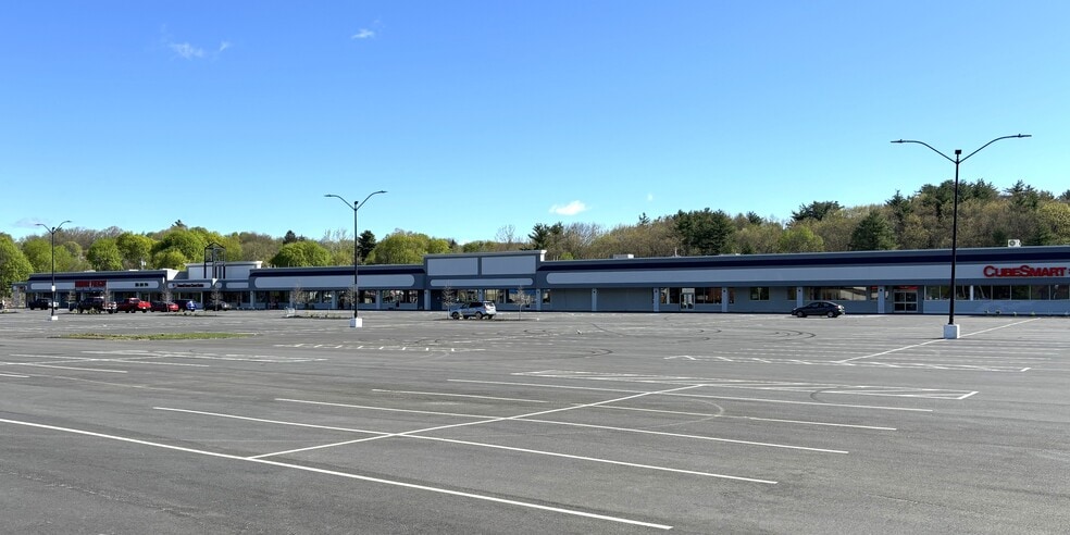 380-432 John Fitch Hwy, Fitchburg, MA for lease - Building Photo - Image 1 of 27