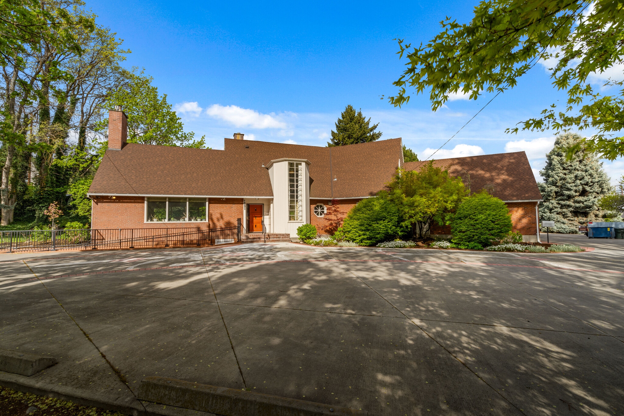 1001 Cherry Heights Rd, The Dalles, OR à vendre Photo du bâtiment- Image 1 de 42