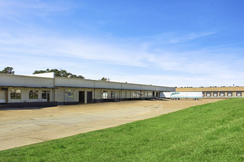 1355 Boling St, Jackson, MS à louer - Photo du bâtiment - Image 2 de 5