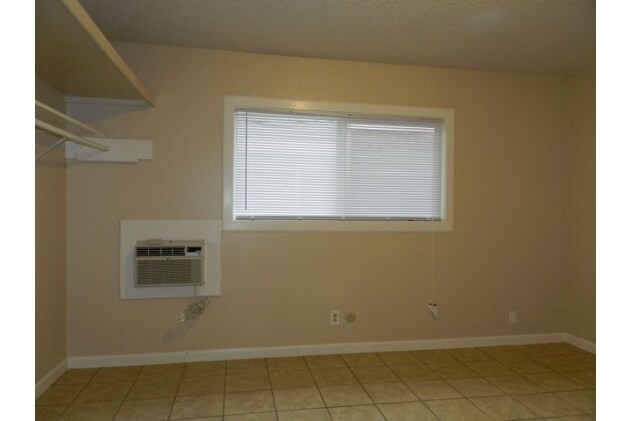 3441-3445 Altos Ave, Sacramento, CA à vendre - Photo du bâtiment - Image 3 de 25