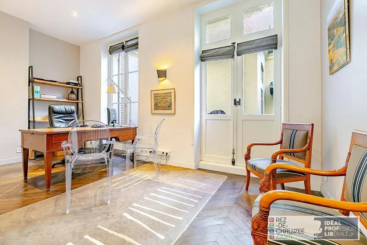 Office in Paris for sale Interior Photo- Image 1 of 10