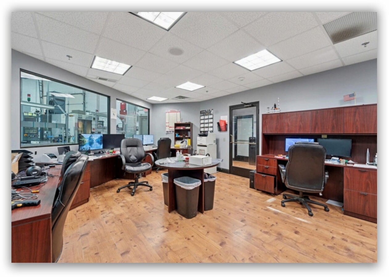 301-315 Camars Dr, Warminster Township, PA 18974 - Unité 307-312 -  - Photo intérieure - Image 1 of 8